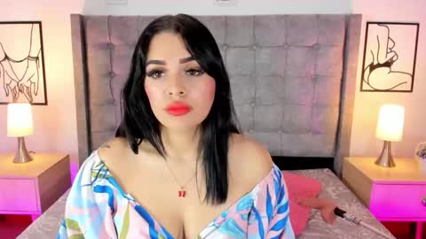 Linda Fosterr online show from January 12, 8:38 pm