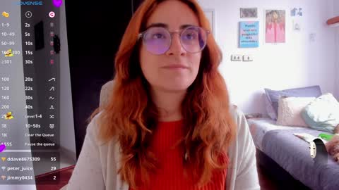Snapshot of linda_giggle chatting on December 3, 4:22 pm Giggles online show from December 3, 4:22 pm