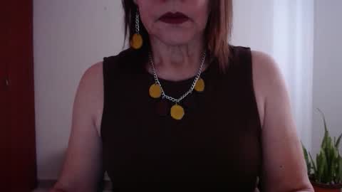 Linda Hanna online show from January 14, 3:53 pm