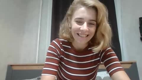 linda_katis online show from October 10, 11:49 am