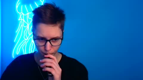 Linda online show from March 8, 10:02 pm