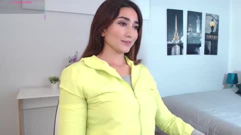 Maria Paula online show from February 20, 12:18 pm