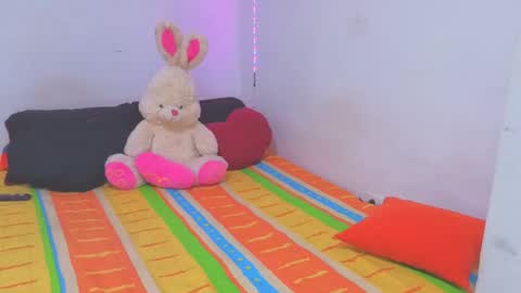 Snapshot of linda_rose28 chatting on October 22, 8:32 pm linda_rose28 online show from October 22, 8:32 pm