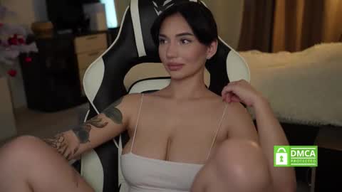 Call me Linda online show from January 13, 8:22 am