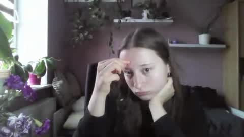 LindaAmore online show from September 30, 6:57 am