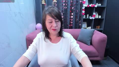 Linda online show from February 15, 12:11 pm