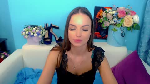 Linda online show from December 12, 6:57 am