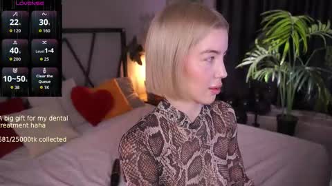 your Linda is back online show from November 30, 4:52 am