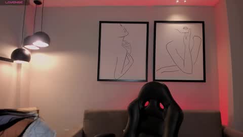 Lin  online show from September 27, 4:54 am