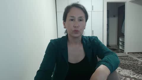 LinKissKiss online show from April 10, 9:03 am