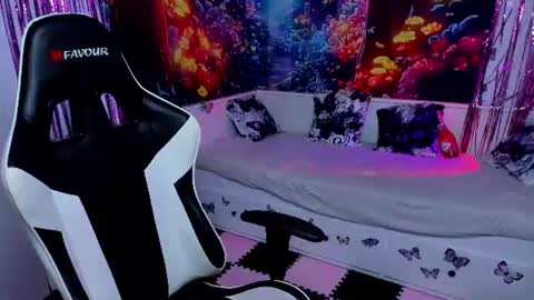 Tina online show from June 27, 7:20 pm