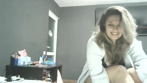 lionessmom online show from March 2, 11:00 pm