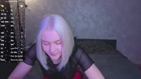 Snapshot of liorabelle chatting on October 22, 3:35 pm Liora online show from October 22, 3:35 pm