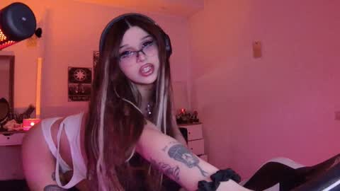 lipseclipse online show from December 11, 10:38 pm