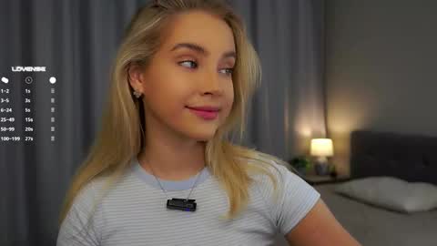 Amelia online show from February 20, 1:03 am