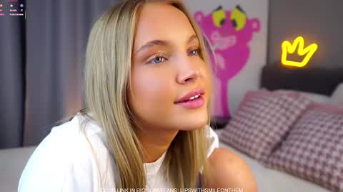 Amelia online show from November 12, 1:30 am