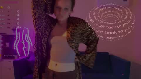 liquid0fluid online show from September 26, 6:49 pm