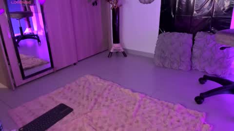 liry online show from October 17, 7:01 am