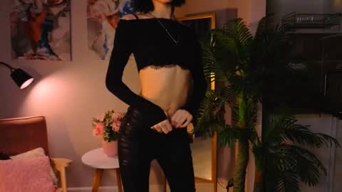 LIs online show from December 4, 2:27 pm