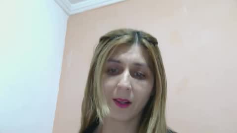 lisa199679 online show from May 13, 6:17 pm