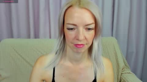 Lisa online show from October 14, 12:57 am