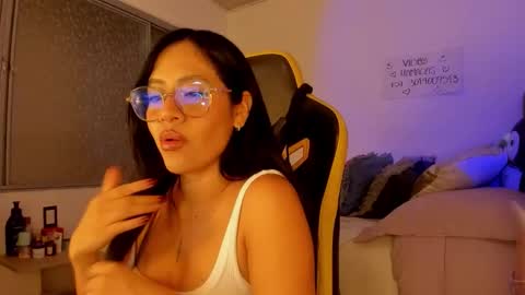 Lisa Thompson online show from November 6, 2:36 am