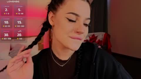 lisaaaliss online show from April 18, 10:17 am