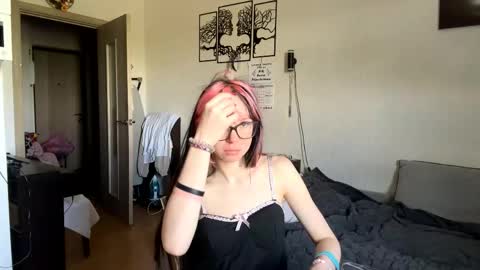 Aileen online show from May 15, 7:28 am