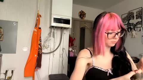 Aileen online show from June 8, 8:59 am