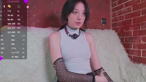 Lisa online show from May 24, 11:33 pm