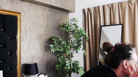 lisacroft online show from February 27, 3:51 am