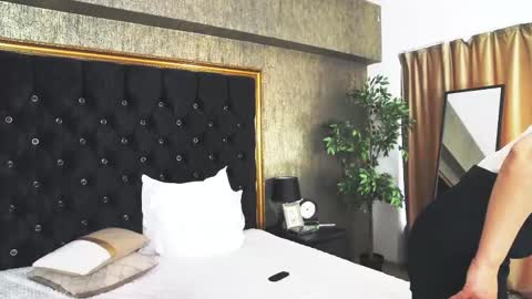 lisacroft online show from February 26, 12:16 pm