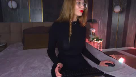 Lisa online show from February 7, 8:06 am