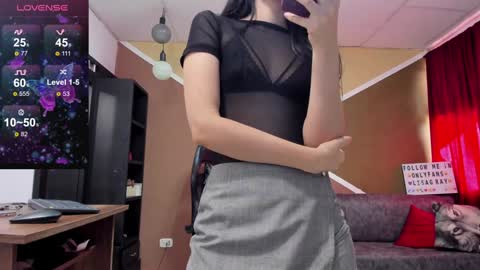 Lisa Gray Independent Model online show from December 10, 8:27 pm