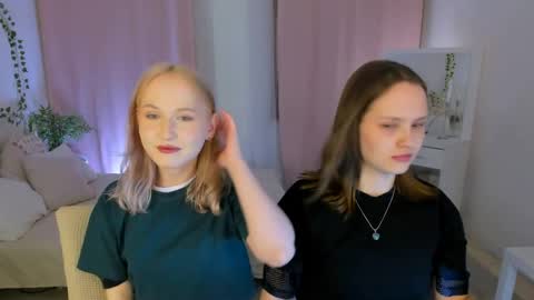 Lisa blonde  Alisa brunette online show from April 8, 7:39 pm