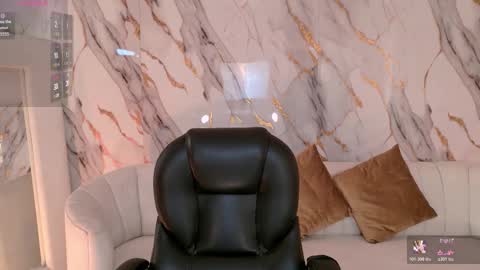 LISA MONROE online show from December 2, 12:03 pm