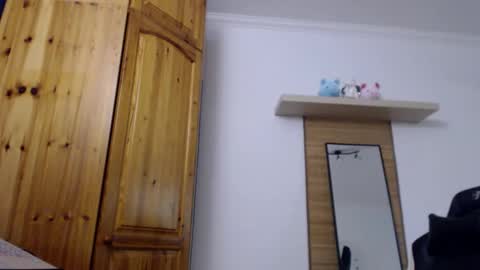 Snapshot of lisaskybaby chatting on October 24, 7:42 am Lisaskybaby online show from October 24, 7:42 am