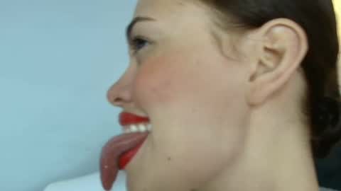 Lisbet online show from October 9, 1:00 am