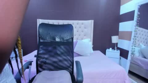 Ebony Lisbeth Horny online show from March 12, 7:04 pm