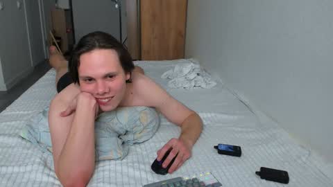 Alfie online show from December 14, 3:17 am