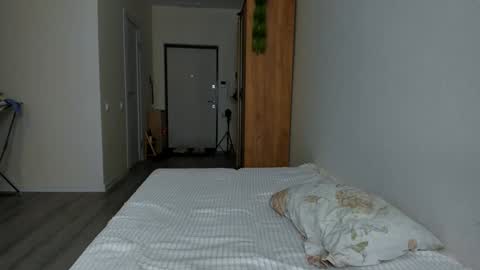 Alfie online show from December 3, 8:01 pm