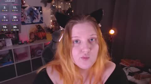 Snapshot of lissamuff chatting on February 4, 3:47 pm Lissa online show from February 4, 3:47 pm