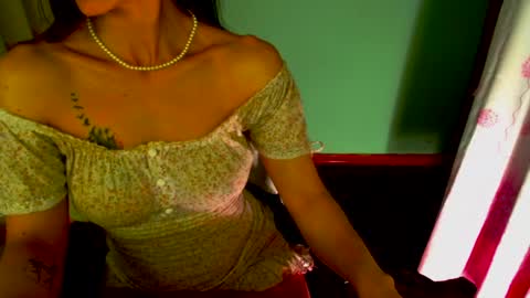 Snapshot of lisstaylor chatting on December 29, 2:49 am Liss online show from December 29, 2:49 am