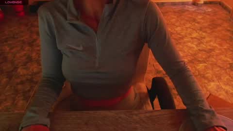Snapshot of lisstaylor chatting on September 12, 5:04 pm Liss online show from September 12, 5:04 pm