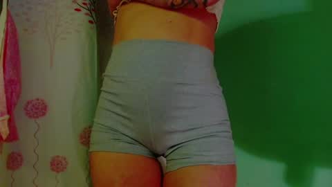 Snapshot of lisstaylor chatting on January 23, 3:11 pm Liss online show from January 23, 3:11 pm