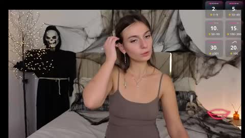 lit1le_mia online show from October 25, 10:21 pm