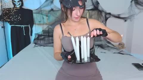 lit1le_mia online show from October 24, 10:10 pm