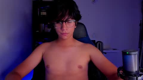 Literateboy online show from July 21, 1:40 am