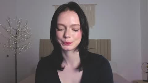 Mia online show from May 8, 10:26 pm