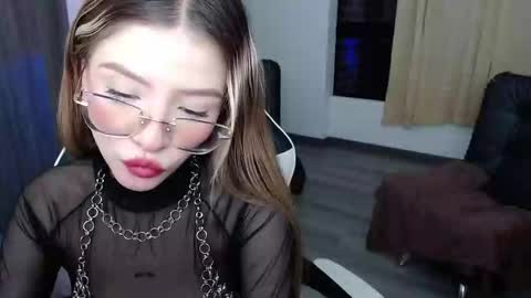 Amelie  online show from October 29, 4:36 am